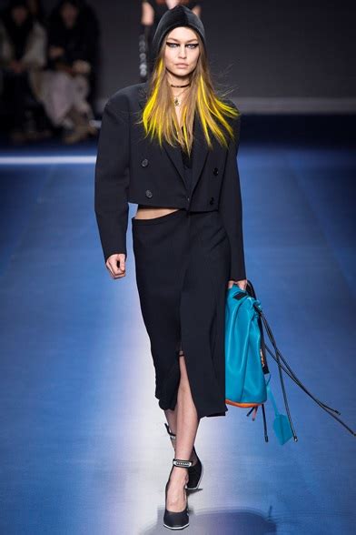 sfilata versace 2017 settembre